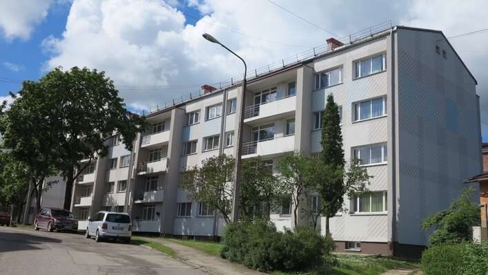 Zirņu iela 11, Cēsis